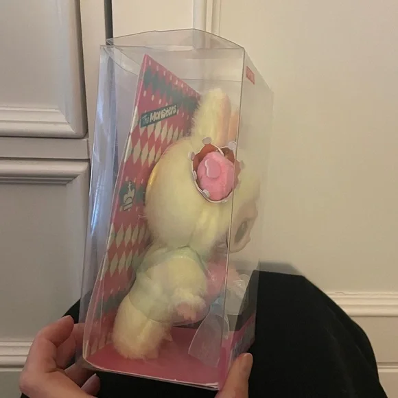 Pop Mart Let's Checkmate Queen - Picture 5 of 7